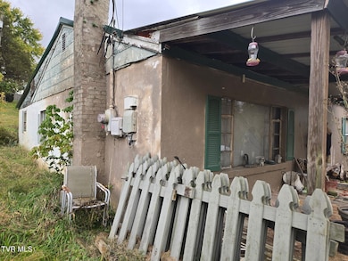 998 Bristol Caverns Hwy, Bristol, TN 37620 - photo 3