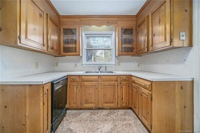 2611 Shearer Dr, Statesville, NC 28625 - photo 2