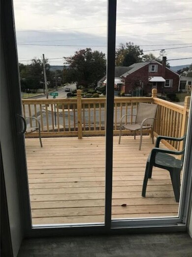 411 Grosstown Rd unit B, Stowe, PA 19464 - photo 5