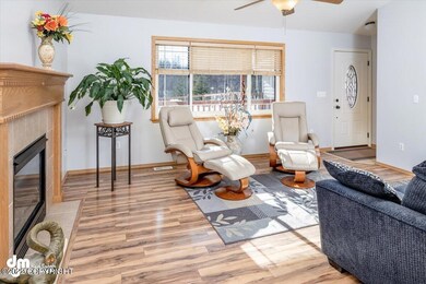 04-Living Room_DMD_6245-Edit