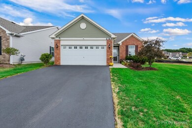 2160 Magenta Ln, Lake In the Hills, IL 60102 - photo 2