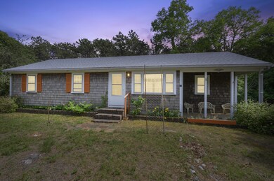 003-photo-twilight-front-view-9373199