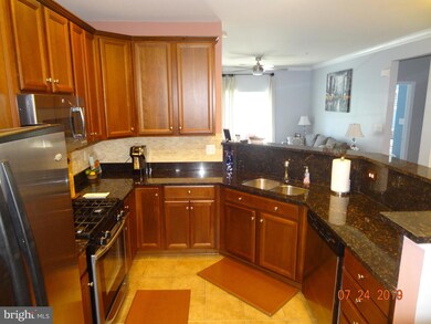 9722 Holmes Place unit 402, Manassas Park, VA 20111 - photo 3