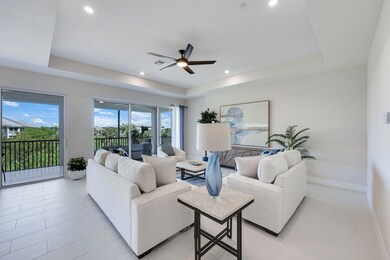 273 Indies Dr E #202, Naples, FL 34114 (