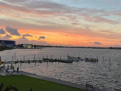 3663 Nasa Pkwy unit 603, Seabrook, TX 77586 - photo 5