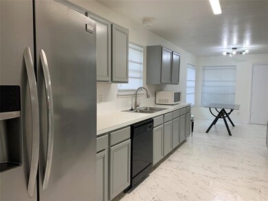 11026 Heather Trail Dr, Houston, TX 77075 - photo 2