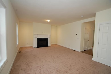 1 Crab Tree Ct unit 22, MerriMacK, NH 03054 - photo 5