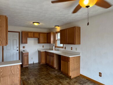 2655 Jerry Thomas Pkwy unit B, Beloit, WI 53511 - photo 7