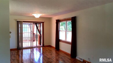 3620 N Elmwood Ave, Davenport, IA 52806 - photo 6