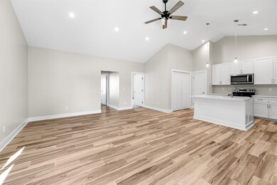 2738 Tim Rogers Ln, Salina, KS 67401 - photo 4