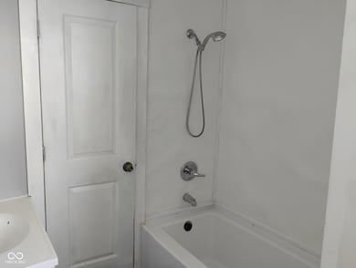 316 E Franklin St unit 2, Shelbyville, IN 46176 - photo 5