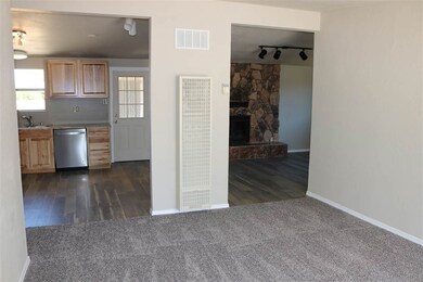 401 Oregon Ave, Alamogordo, NM 88310 - photo 4