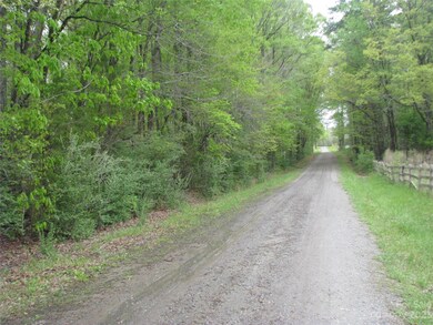 558 Akinbac Rd, Clover, SC 29710 - photo 4