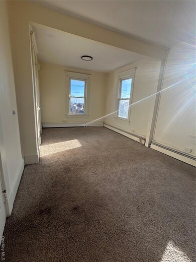 25 Auburn Ave unit 2, Bay Shore, NY 11706 - photo 7