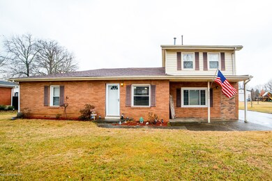 8906 Maple Rd, Louisville, KY 40229 - photo 3