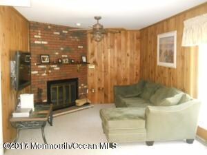 27 Berkshire Dr, Howell, NJ 07731 - photo 3