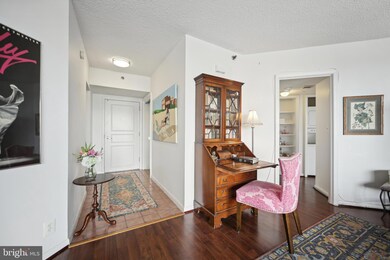 Skyline Square North and South unit 2014N, Baileys Crossroads, VA 22041 - photo 4