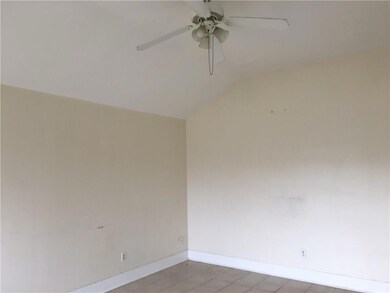 2812 Laurie Ln, Marrero, LA 70072 - photo 2