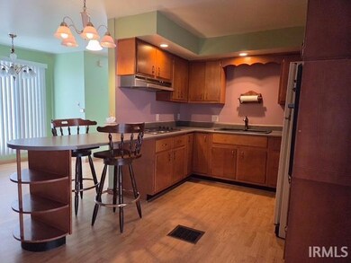 116 E Stephenson St, Marion, IN 46952 - photo 2