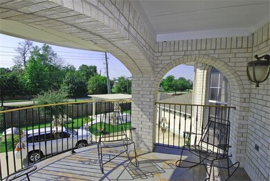 3950 Victory Dr, Houston, TX 77088 - photo 4