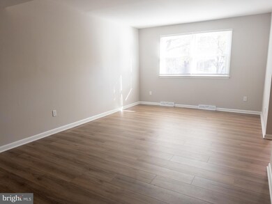 828 Calvert Towne Dr, Prince Frederick, MD 20678 - photo 3