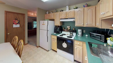 5178 Minks Pond Rd, Bushkill, PA 18324 - photo 6