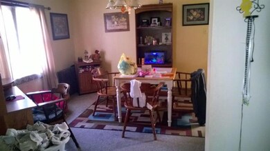 318 Longfellow St, Vandergrift, PA 15690 - photo 5