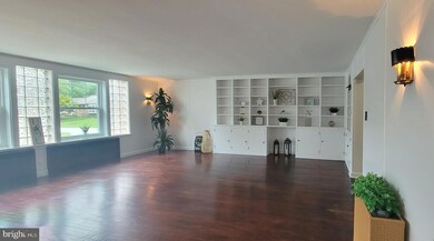 415 Arch St unit 1, Spring City, PA 19475 - photo 3