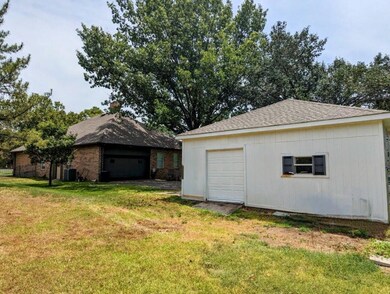 100 San Chez Dr, Gainesville, TX 76240 - photo 7