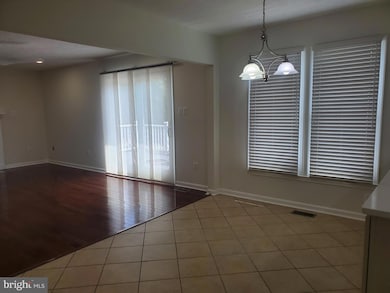 5603 Rockbridge Ct, Columbia, MD 21045 - photo 4