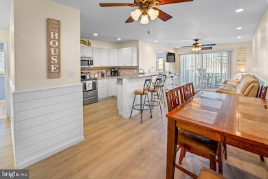 621 W Burk Ave unit A, Wildwood, NJ 08260 - photo 4