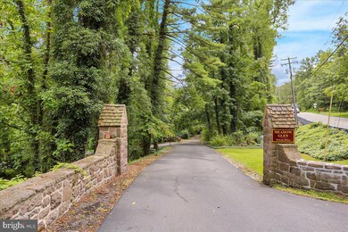 15 Meadow Glen Ln, Reading, PA 19607 - photo 2