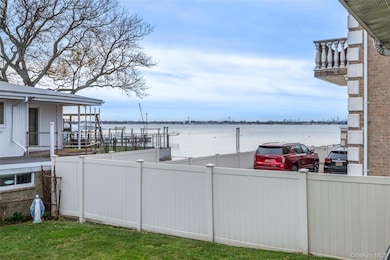 10 Pell Place, Bronx, NY 10464 - photo 3