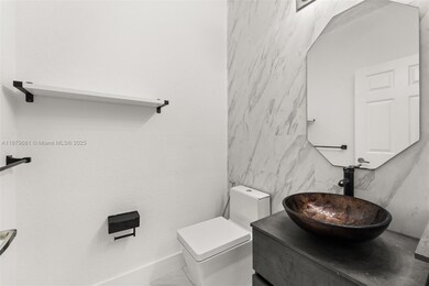 7848 NW 108th Ct, Miami, FL 33178 - photo 4