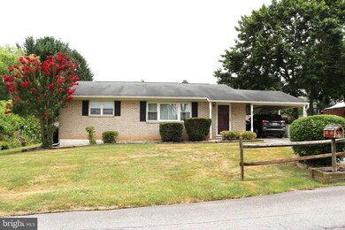 1532 Crest View Ave, Hagerstown, MD 21740 - photo 2