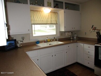 Kitchen (2)