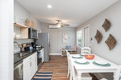 2213 Wason Rd unit 1, Sarasota, FL 34231 - photo 4