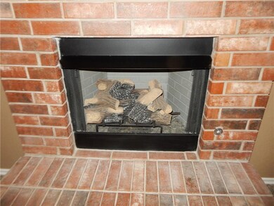 2200 SE 5th St, Moore, OK 73160 - photo 6