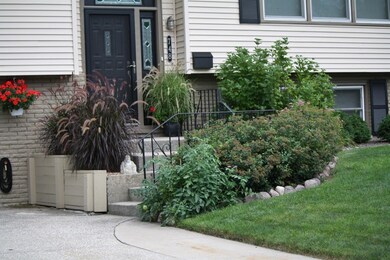 748 Pettibone St, Crown Point, IN 46307 - photo 3