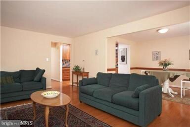 11310 Empire Ln, Rockville, MD 20852 - photo 5