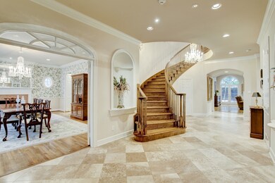 2154 Chilton Rd, Houston, TX 77019 - photo 2