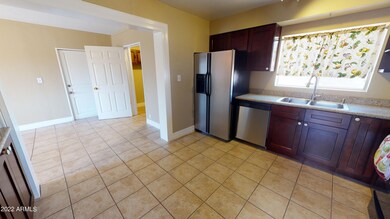 5602 W La Reata Ave, Phoenix, AZ 85035 - photo 7