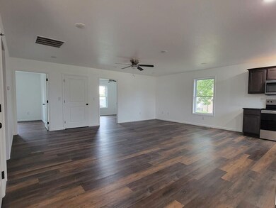 419 SW 3rd St, Loogootee, IN 47553 - photo 6