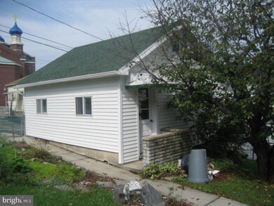 210 East St, Coaldale, PA 18218 - photo 3