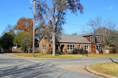 1701 N Shannon St, Sherman, TX 75092 - photo 2