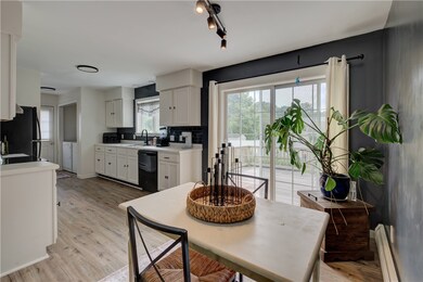 5 Hamlet Ct, Bristol, RI 02809 - photo 3