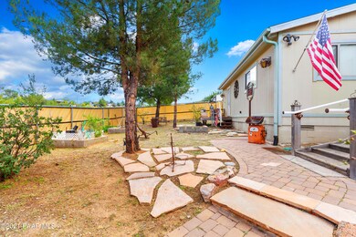 002_Front Yard