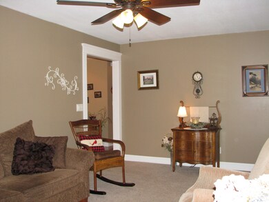 305 S Embarras Ave, Tuscola, IL 61953 - photo 3