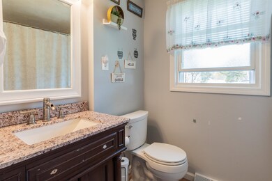 8 Pell Ave, Nashua, NH 03060 - photo 6