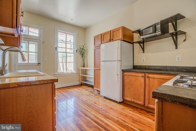 130 N Lakewood Ave, Baltimore, MD 21224 - photo 6